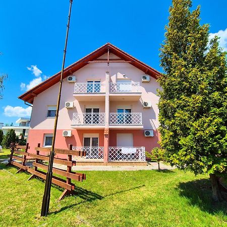 Ildiko Apartmanhaz Zamárdi Eksteriør billede